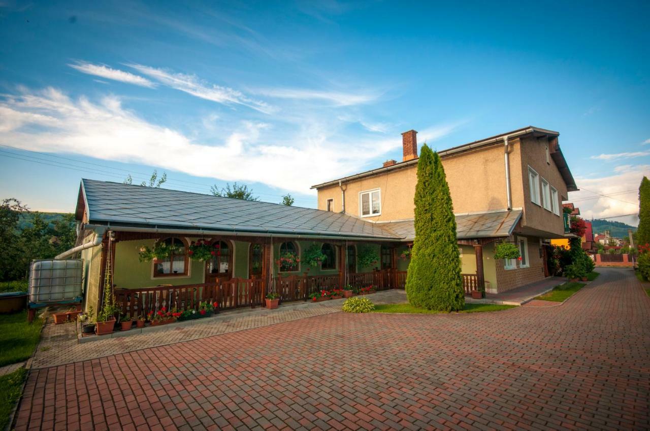 Apartman Pri Zamocku Bešeňová Dış mekan fotoğraf